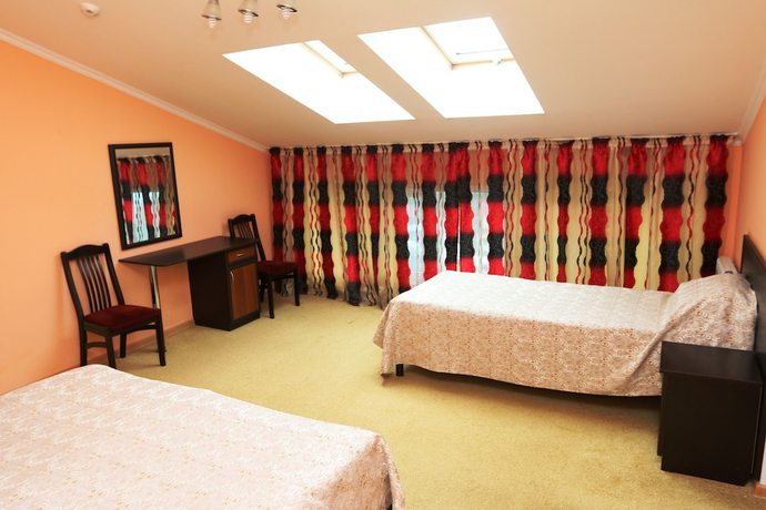 Imagen de la habitación del Hotel Kavkaz. Foto 16