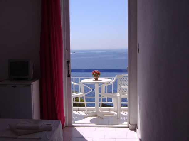 Imagen de la habitación del Hotel Kavos Bay Seafront. Foto 8