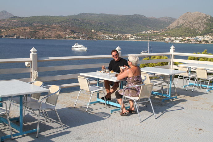 Imagen de la habitación del Hotel Kavos Bay Seafront. Foto 10