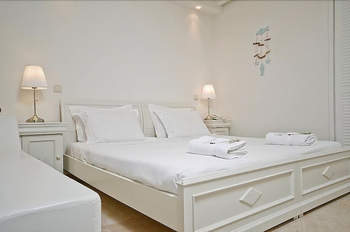 Imagen de la habitación del Hotel Kavos Boutique Naxos. Foto 12