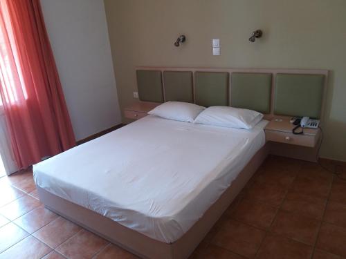 Imagen general del Hotel Kavos, Patitiri. Foto 1