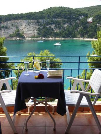 Imagen general del Hotel Kavos, Patitiri. Foto 4