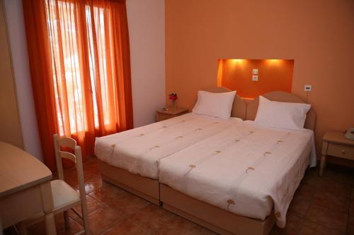 Imagen de la habitación del Hotel Kavos, Patitiri. Foto 9