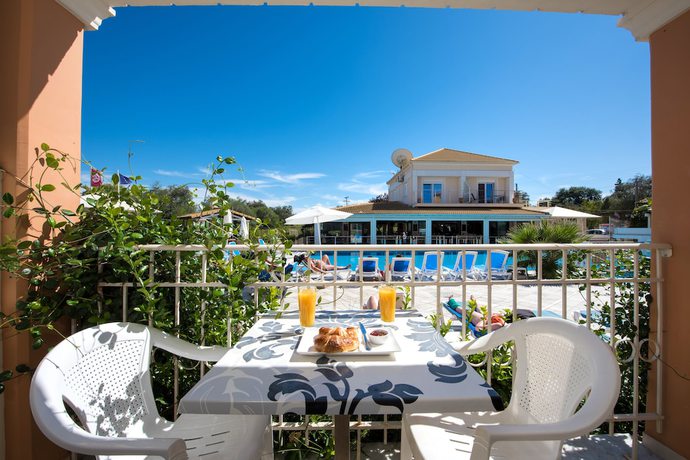 Imagen de la habitación del Hotel Kavos Plaza. Foto 2