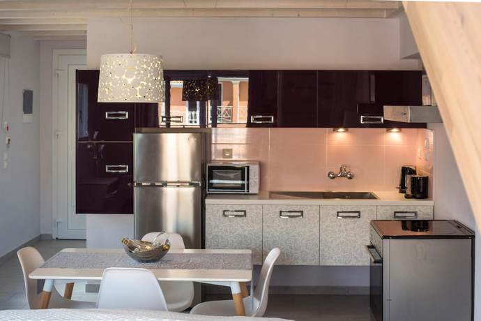 Imagen de la habitación del Hotel Kavos Plaza. Foto 13