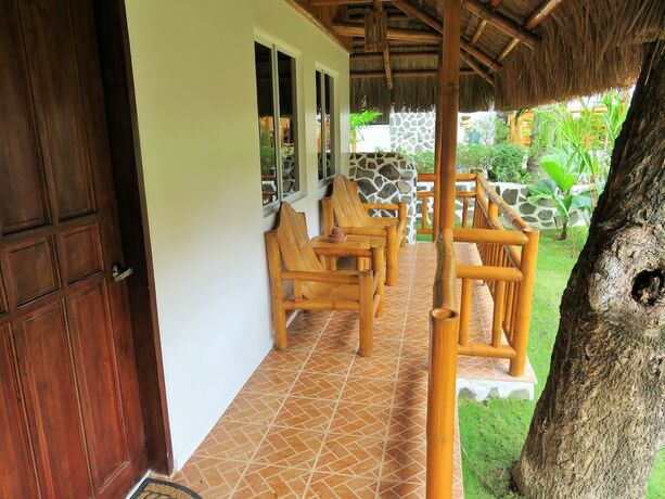 Imagen de la habitación del Hotel Kav's Beach Resort. Foto 16