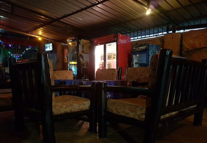 Imagen del bar/restaurante del Hotel Kavumba Recreation Center. Foto 15