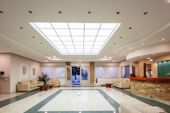 Imagen de los interiores del Hotel Kavuras Village. Foto 18