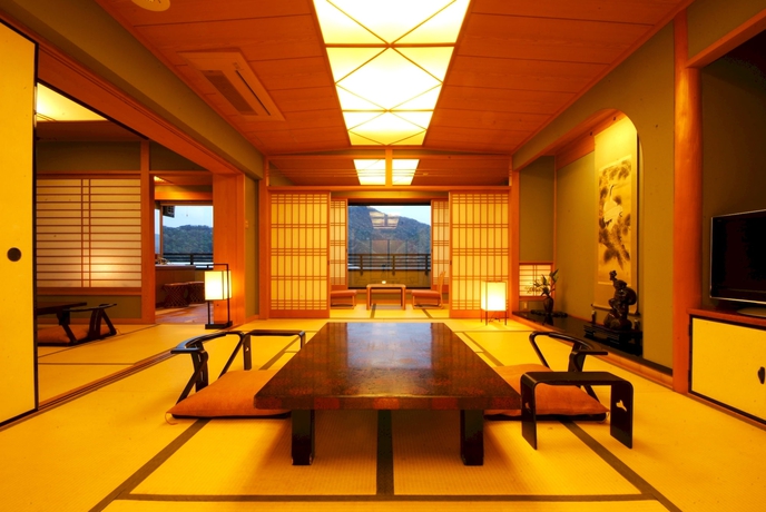 Imagen de los interiores del Hotel Kawaguchiya Kinosaki Riverside. Foto 16