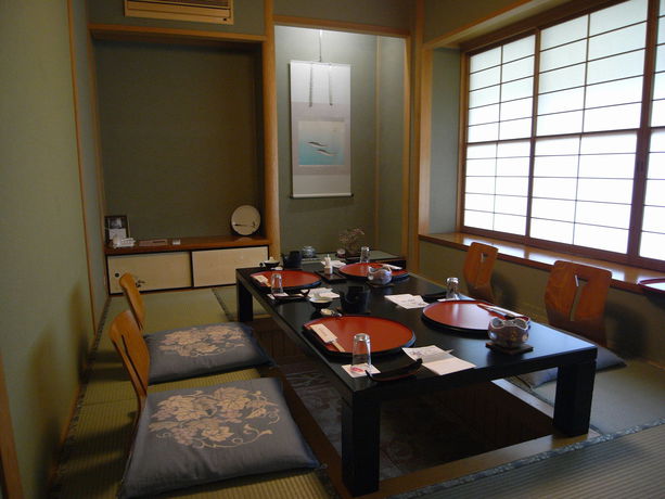 Imagen de la piscina del Hotel Kawakamiya Kasuitei. Foto 15