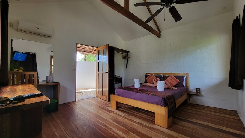 Imagen de la habitación del Hotel Kawayan Holiday Resort. Foto 19
