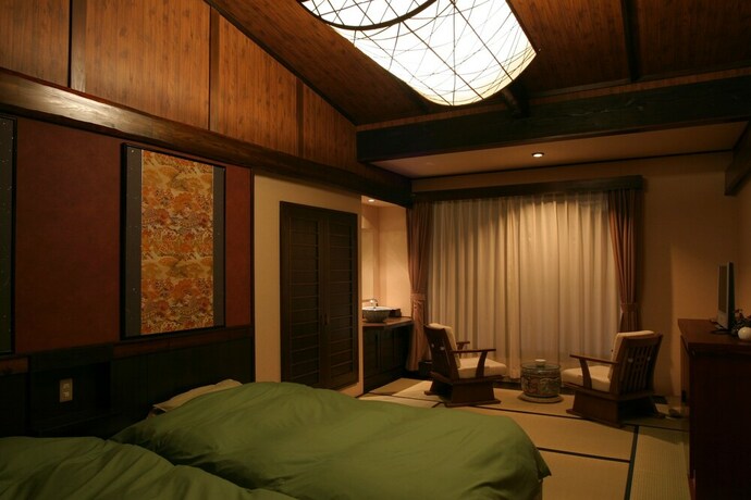Imagen de la habitación del Hotel Kawazu Kaien. Foto 18