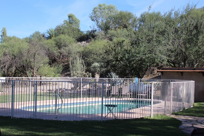 Imagen de la piscina del Hotel Kay El Bar Guest Ranch. Foto 15