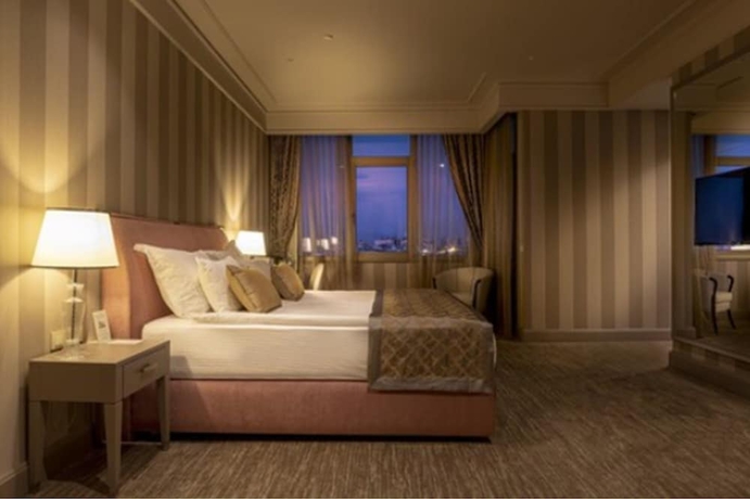 Imagen de la habitación del Hotel Kaya Izmir Thermal and Convention. Foto 15