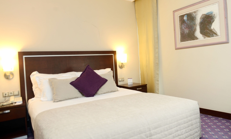 Imagen de la habitación del Hotel Kaya Prestige. Foto 8