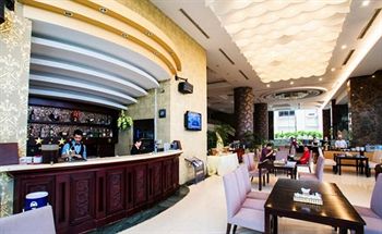 Imagen de la piscina del Hotel Kaya, Tuy Hoa. Foto 16