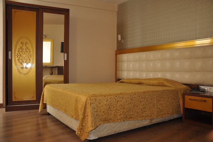 Imagen de la habitación del Hotel Kayalar. Foto 9