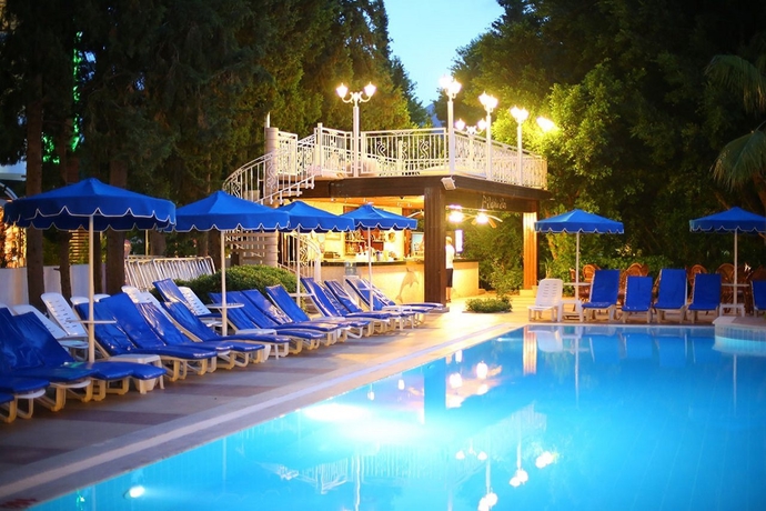 Imagen general del Hotel Kayamaris. Foto 4