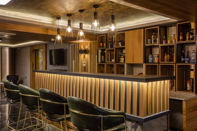 Imagen de los interiores del Hotel Kayhan City Hotel. Foto 16