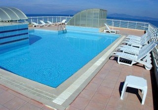 Imagen de la piscina del Hotel Kayhanbey Hotel. Foto 5