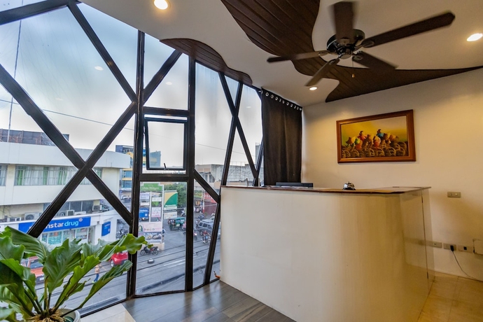 Imagen de los interiores del Hotel Kayong\'s Inn. Foto 18