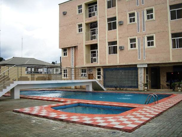 Imagen de la piscina del Hotel Kayriott And Suites. Foto 13