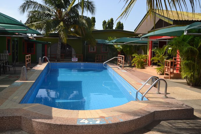 Imagen de la piscina del Hotel Kaysens Grande. Foto 18