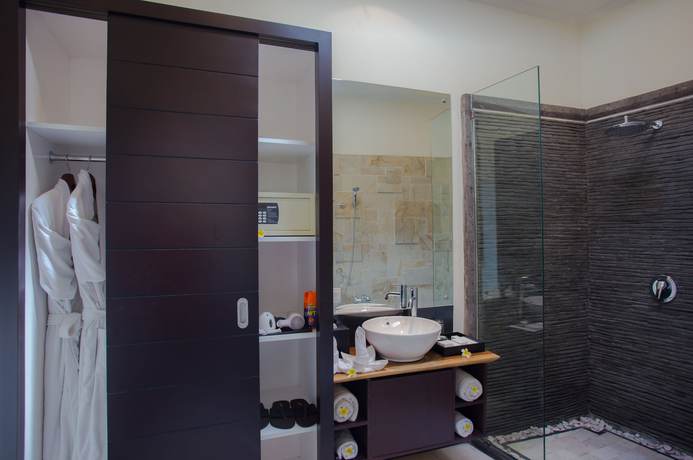 Imagen de la habitación del Hotel Kayu Suar Bali Luxury Villas and Spa. Foto 7