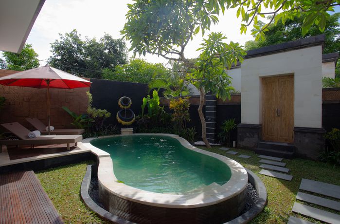 Imagen de la piscina del Hotel Kayu Suar Bali Luxury Villas and Spa. Foto 20