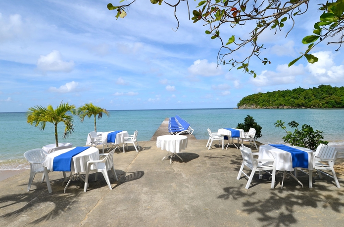 Imagen del bar/restaurante del Hotel Kaz Kreol Beach Lodge and Wellness Retreat. Foto 3