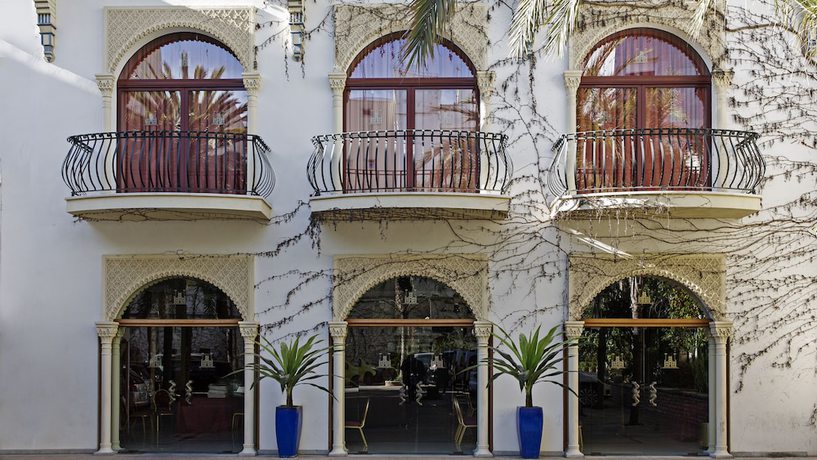 Imagen de los exteriores del Hotel Kazar. Foto 16