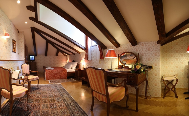 Imagen de los interiores del Hotel Kazbek. Foto 11