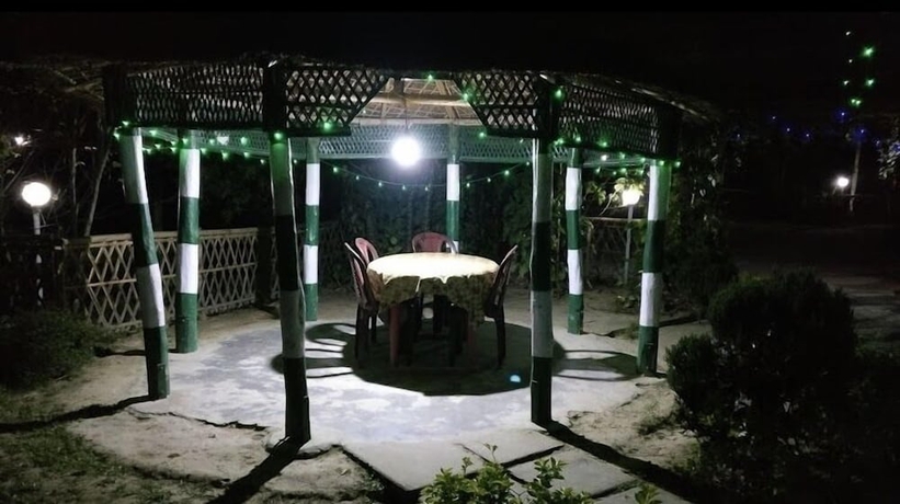 Imagen del bar/restaurante del Hotel Kaziranga Resort. Foto 10