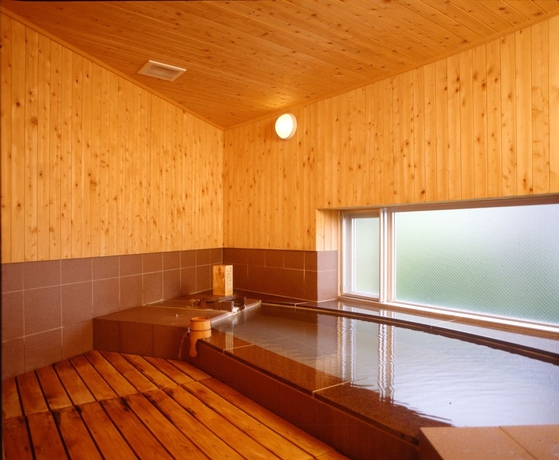 Imagen de la piscina del Hotel Kazokutosugosu Shirahamanoyado Yanagiya. Foto 8