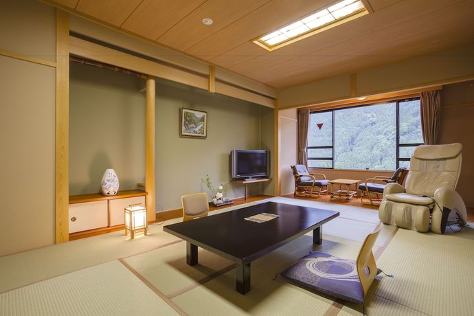 Imagen de la habitación del Hotel Kazurabashi. Foto 2