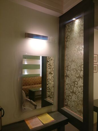 Imagen de la habitación del Hotel Kc Residency. Foto 19