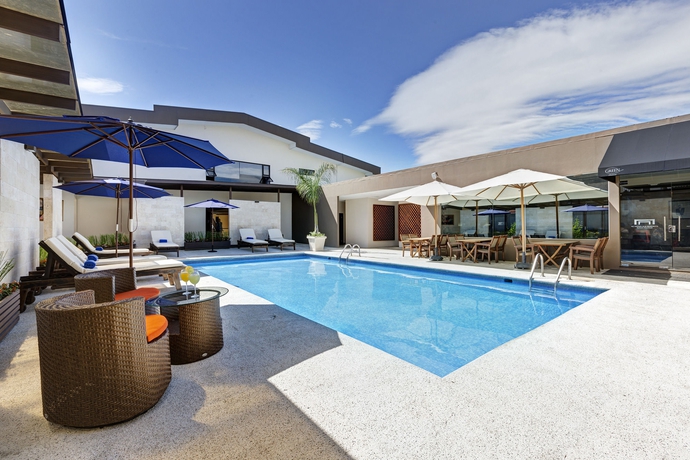 Imagen de la piscina del Hotel Kc San José. Foto 12