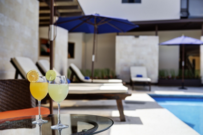 Imagen de la piscina del Hotel Kc San José. Foto 14