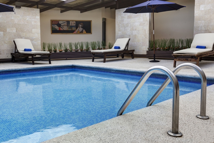 Imagen de la piscina del Hotel Kc San José. Foto 15