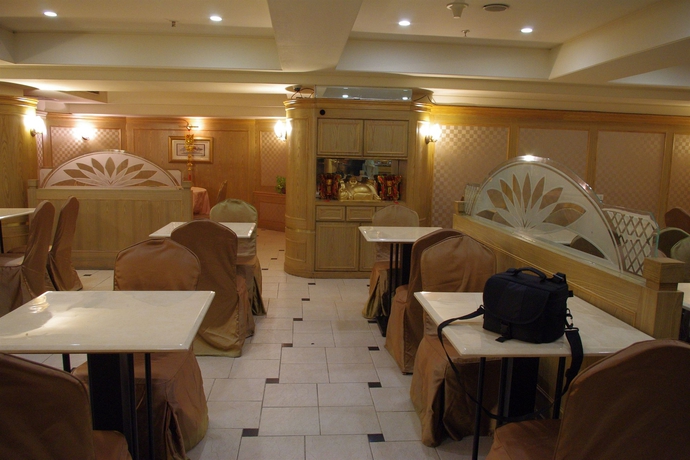 Imagen del bar/restaurante del Hotel Kdm. Foto 3