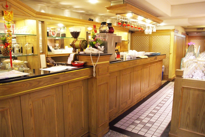 Imagen del bar/restaurante del Hotel Kdm. Foto 4
