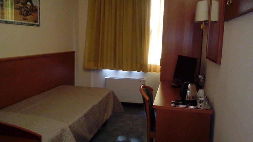 Imagen de la habitación del Hotel Keb. Foto 5