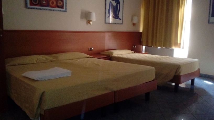 Imagen de la habitación del Hotel Keb. Foto 7