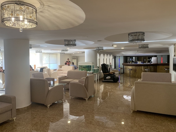 Imagen de los interiores del Hotel Kecik. Foto 15