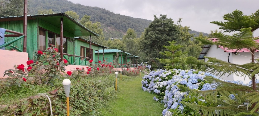 Imagen de los exteriores del Hotel Kedar Resorts. Foto 11