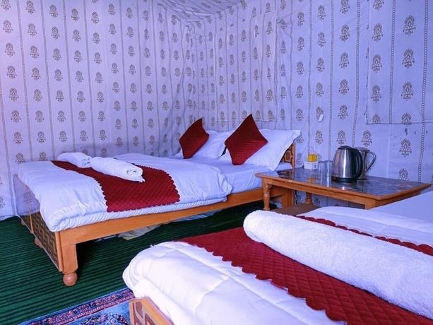 Imagen de la habitación del Hotel Kedarnath Eco Resort. Foto 9