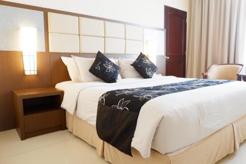 Imagen de la habitación del Hotel Kedaton, Bandung. Foto 7