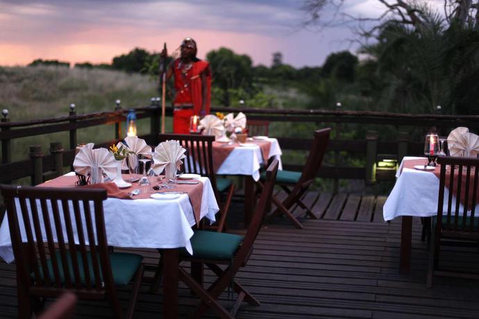 Imagen del bar/restaurante del Hotel Keekorok Lodge. Foto 7