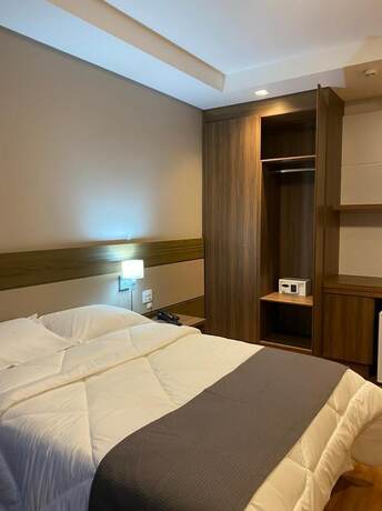 Imagen de la habitación del Hotel Keep Su&iacute;tes. Foto 12