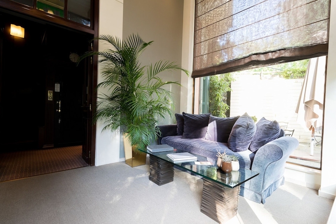 Imagen de los interiores del Hotel Kefalari Suites. Foto 16